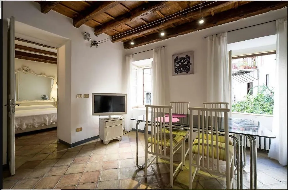 La Finestra Sul Cortile Apartment Palermo Italy
